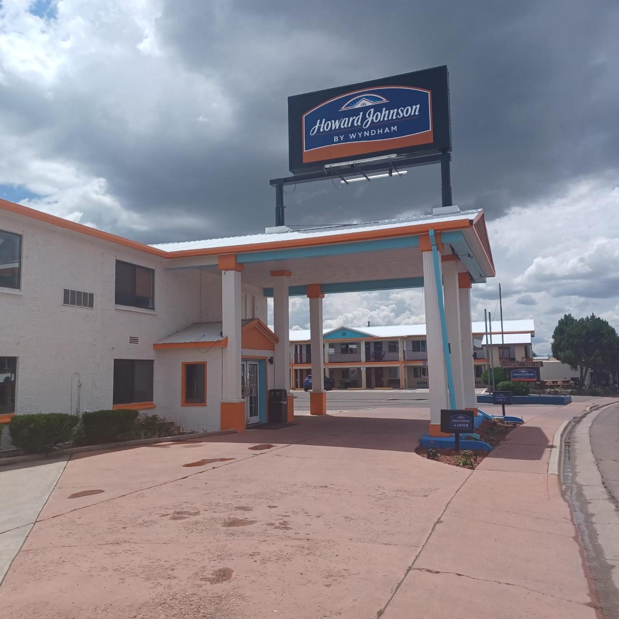 Howard Johnson By Wyndham Springerville Exterior photo